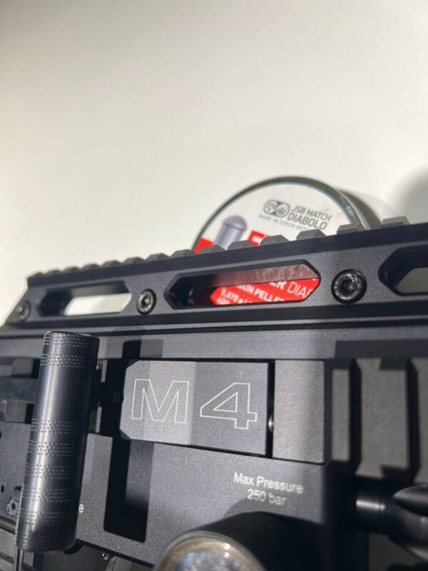 بدنه تفنگ بادی FX M4